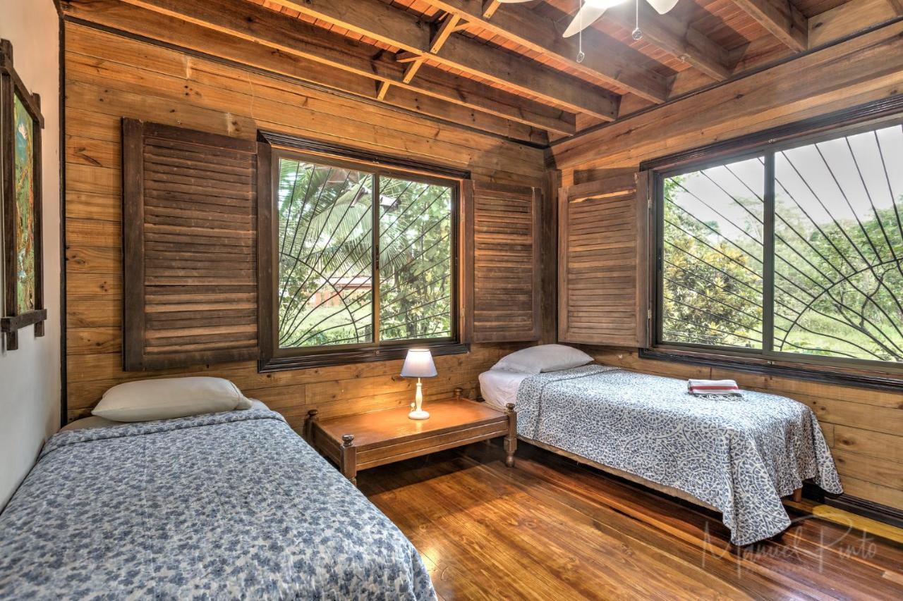 Вилла Casa Ylang In Black Sand Beach Puerto Viejo de Talamanca Экстерьер фото